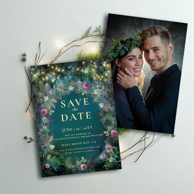 Foto Bröllop spara datum från Ro Foto Inbjudningar (enchanted forest photo wedding save the date magical fairy tale woodland roses gold emerald green)