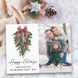 Foto för Bläck Gräs Calligraphy Helg Vykort<br><div class="desc">Modern Elegant Calligraphy Bläck Script Watercolor Tallar Winter Grey med Burgundy Red Ribbon Bow-prydnadsföremål,  Gräs Cones och Holly Berries Photo Glad helg vycard</div>