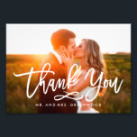 Foto för chic hand-Tack<br><div class="desc">Den här fullt med 1-fotoutfall i snyggten har ett vackert,  frihandsskript som säger "Tack". Perfekt för att visa ditt favoritfoto.</div>