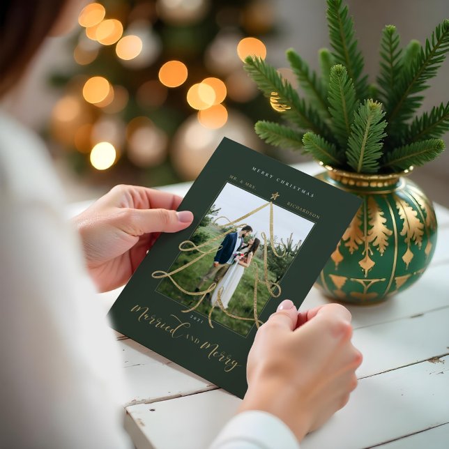 Foto för gift och merry Elegant Guld Julgran Julkort (Married & Merry Elegant Gold Christmas Tree Photo Holiday Card)