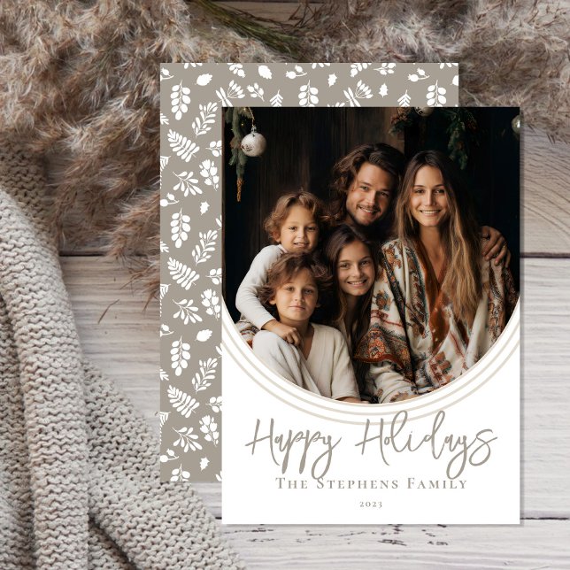 Foto för Inverterat Arch-Trendig Glad helg Julkort (Simple and classy, modern photo trendy script text "Happy Holidays" design with inverted arch.)