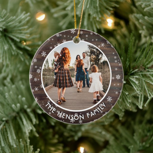 Foto för julfamiljen Rustic Wood Snowflake Julgransprydnad Keramik (Träd)