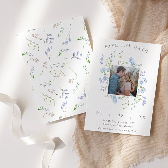 Foto för ljusblå Blommigt Ram Spara Datumet (Skapare uppladdad)