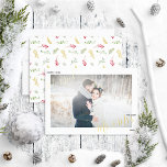 Foto för Merry & Married Guld Winter Wedding<br><div class="desc">Sprid lite helgdag glädje med ditt eget Merry & Married Guld Winter Grey Bröllop Photo Foil Helgdag Card! Den här festliga guld vintern, gienery botanicals vattencolor mönster på baksidan, visar ditt bröllop-foto på framsidan omgiven av ett vitt gräns, med "Gift" och "Mr. Och fru namn i äkta guld, silver eller...</div>