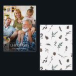 Foto för Mini Modern White Winter God jul Anteckningskort<br><div class="desc">Tittar du ett vackert och unikt helgdag-kort som ska skickas till dina vänner och familj i år? Titta bara på vårt Mini Modern White Winter God jul Photo Note Card! Det här enkla och elegant 3.5x2.5-kortet har ditt favoritfoto från mörk till sida, överlagt med "God jul in a populärt white...</div>
