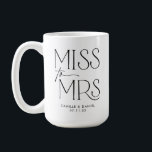 Foto för modern typografi-Förlovning Kaffemugg<br><div class="desc">Fira kärlek med den här moderna förlovningen med fotokaffe mugg! Anpassa med ditt favoritfoto för en söt keepé eller gåva för att bruden ska vara. Matchande objekt i vår butik Cava Party Design.</div>