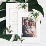 Foto för Tropical Watercolor Lövs Guld Bröllop Inbjudningar<br><div class="desc">Det här bröllop-fotokortet innehåller tropisk löv av grönt,  monstera löv,  handflatan träd löv,  banan löv och faux guld löv accents med tropiska mönster på baksidan. Det är perfekt för en strand- eller destinationsbröllop. >>>> Checka ut hela samlingen >>> https://www.zazzle.com/collections/tropical_foliage_gold_collection-119316977990783186</div>