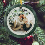 Foto för vattenfärgsfamilj för Grönt | Märk och lj Julgransprydnad Keramik<br><div class="desc">Gratulera till julhelgens glädje och tillsammans med vårt utomordentliga foto av Grönten Watercolor | Märk och ljust prydnadsföremål. Detta vackert utformade prydnadsämne är perfekten som tillägg till din helgdag dekoration eller en hjärtlig gåva till nära och kära.</div>
