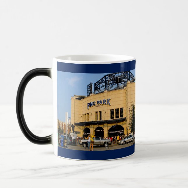 Foto från Pittsburgh med kaffeavtryck från Mugg nä (Vänster)