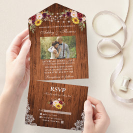 Foto från Rustic Bröllop Wood Blommigt Ljus Snöre