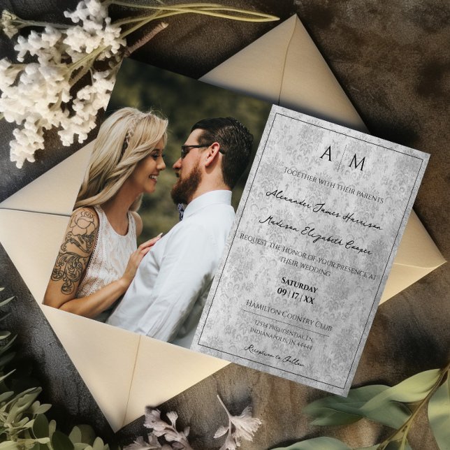 Foto Grått Damask Monogram bröllopsinbjudan Inbjudningar (Gray Photo Damask Monogram Wedding Invitation)