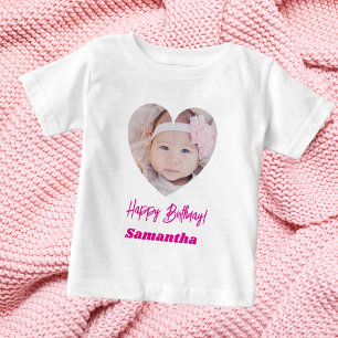 Foto hjärta namn födelsedag tjej rosa t shirt