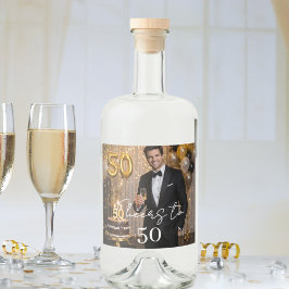 Foto jubilerar födelsedagsfest spritflaskor etikett