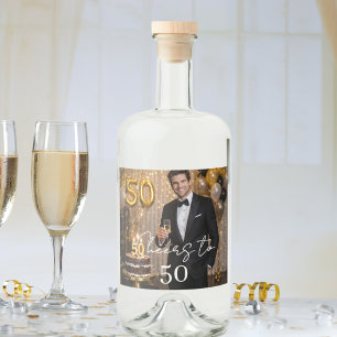 Foto jubilerar födelsedagsfest spritflaskor etikett