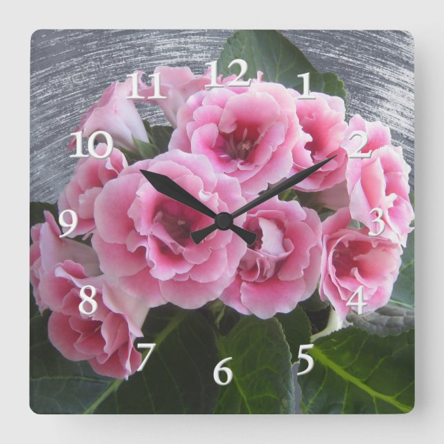 Foto. Lättbukett av rosa blommor. Fyrkantig Klocka (Framsida)