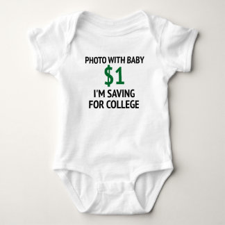 Foto med bodysuiten för baby $1 tee