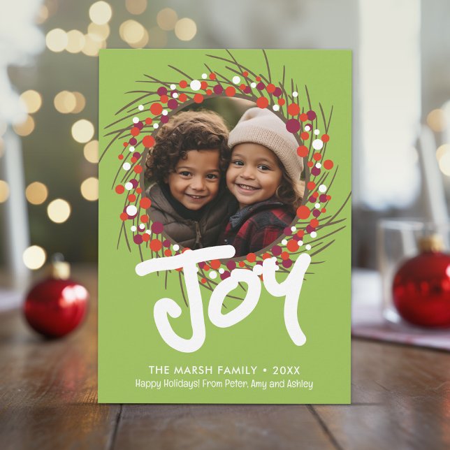 Foto med "Farmhouse Berry Wandeand" - Joy Red Grön Julkort (Unique online Christmas Card with 1 photo and a whimsical wreath border)