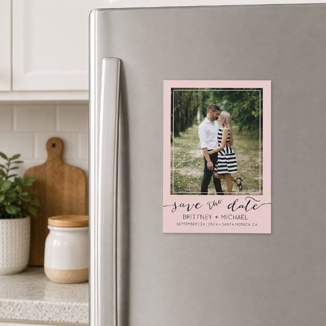 Foto Modern Save The Date Blush Rosa  (Pick the best picture from your engagement shoot or your favorite picture of the two of you.)