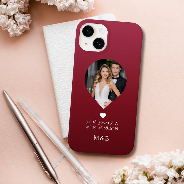 Foto Monogram Romantiskt Hjärta Koordinater Modern (Skapare uppladdad)