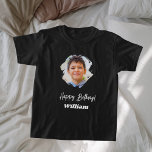 Foto namn födelselogg svart t shirt<br><div class="desc">För en svart,  mörk t-shirt. Vit text. Rustiskt borshstroke ram. Anpassa och lägg till ett namn och ett foto.</div>