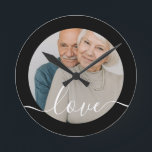 Foto och foto för personlig rund klocka<br><div class="desc">Gör en Personlig Fotoväggklocka från Ricaso - lägg till ditt eget foto- och textfoto - fotokeepsakpresenter</div>