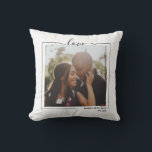 Foto och text för Personligen kärlek Kudde<br><div class="desc">Kärlek temat Personlig Photo and Text Typography dekorativ kudde från Ricaso - lägg till egna foton och texter till denna underbara två sidostolpe/kudde</div>