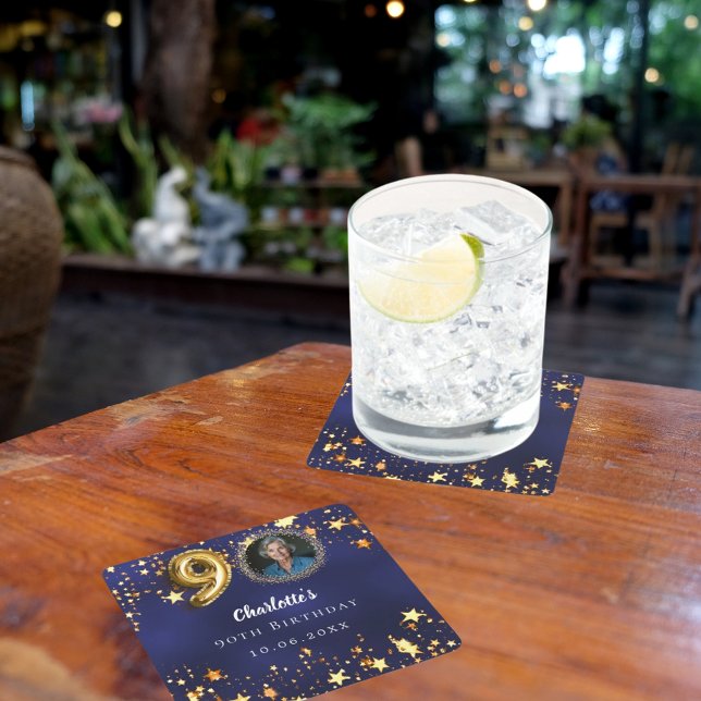 Foto på 90:e födelsedagskalenliga blå guld-stjärno underlägg papper kvadrat (Skapare uppladdad)