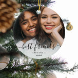 Foto på Anpassningsbarna Bästa vänner i Calligraph Julgransprydnad Keramik<br><div class="desc">Låt din bestie veta hur mycket hon elak med den här söta prydnaden. Med det mest favoritfoto av er två med en vit tonövertäckning vid grund,  bästa vänner med ett handskrivet calligraphy-skript och namn med ett sött svart hjärta i mitten (lämna hjärtat där när du anpassar namn.</div>