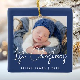 Foto på babys första jul i marinblå och vit julgransprydnad keramik
