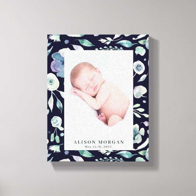 Foto på blommigten baby under sommaren canvastryck (Framsida)
