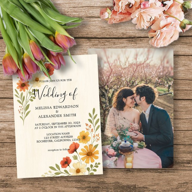 Foto på blommor med latinska botaniska vattenfärge inbjudningar (Rustic botanical watercolor flowers photo boho wedding invitation.)