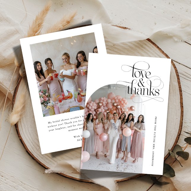 Foto på bröllopsduschbåge med vackra bokstäver Kär Tack Kort (Skapare uppladdad)