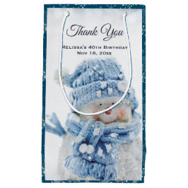 Foto på Cute Snögubbe i Winter Tack