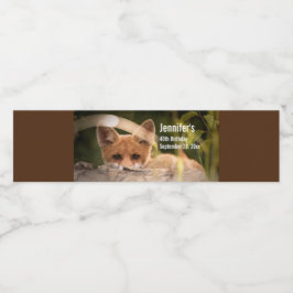 Foto på en Cute Little Orange Fox Vattenflaskor Etikett