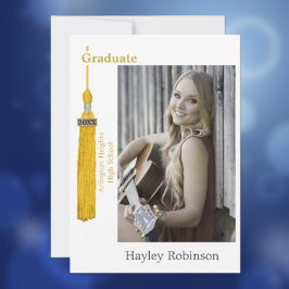 Foto på examen med guldmössa meddelande