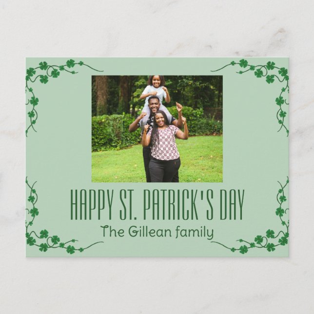 Foto på familjen Shamrocks vid lycklig St. patrick Helg Vykort (Framsida)