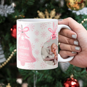 Foto på första rosa av snowflake-profektion vid ju kaffemugg