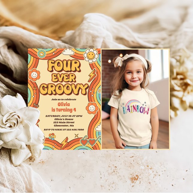 Foto på fyra gånger Groovy Retro Rainbow 4e födels Inbjudningar (Skapare uppladdad)