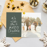 Foto på god jul grönt-familjen julkort<br><div class="desc">Vi önskar er God jul! Det här helgdag-fotokortet innehåller ett klassiskt meddelande i roligten Julgran på gröntens bakgrund. Med ett foto på framsidan och ett på baksidan är det ett underbart sätt att skicka julklappare till vänner och familj. Behandlingen av lekfull text formas som en Julgran och prickas med snöskräp....</div>