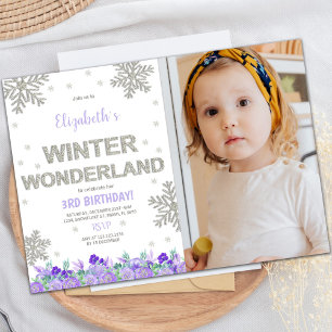 Foto på lila Blommigt Winter Wonderland-inbjudning Inbjudningar
