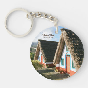 Foto på Madeira med typiska hus, Portugal