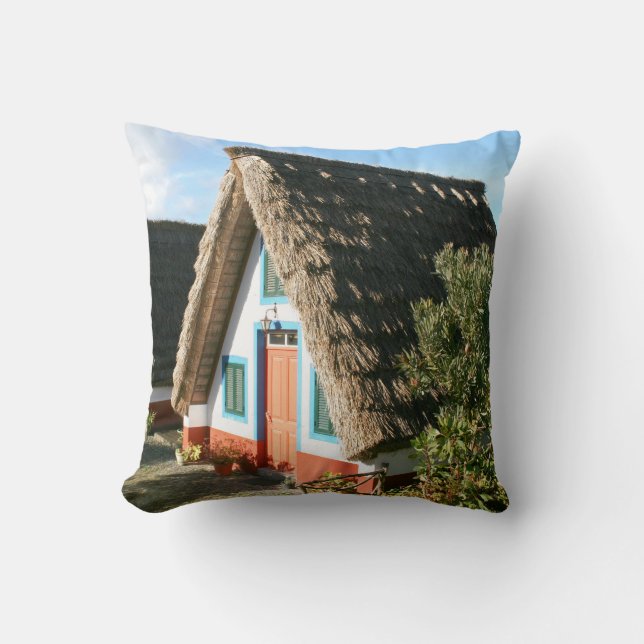 Foto på Madeira med typiska hus, Portugal Kudde (Framsida)