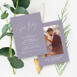 Foto på modern elegant-lila för babydusch inbjudningar<br><div class="desc">Modern elegant-fotopartidesign för lilac lila-duschskript. Idealisk könsneutral design.</div>