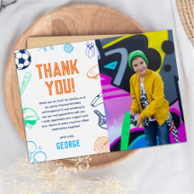 Foto på modern födelsedagsfest för pojkar med spor