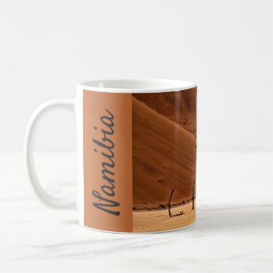 Foto på Namibia Dead Vlei dunes med text Kaffemugg
