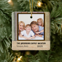 Foto på Rustic Farmhouse Planks Family Vacation Julgransprydnad Keramik