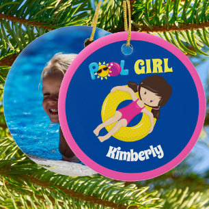 Foto på sidan för Simma Bassäng Girl Anpassningsba Julgransprydnad Keramik