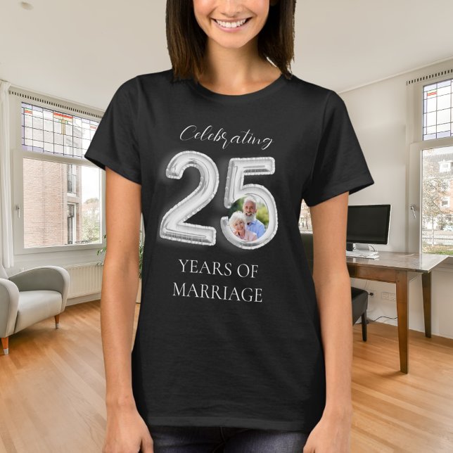 Foto på silver svart 25-årsdagen bröllop t shirt (Skapare uppladdad)