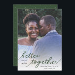 Foto på skriptfotot med helt enkelt bättre kombina spara datumet<br><div class="desc">Den här fotot på snyggten Spara platta datumkort med handskrivna typografier, läsa, "bättre tillsammans" över en bildmall för utfall i fullt. Ett vitt överlägg grund på kortet gör att texten kan stå över nästan vilken bild som helst! Kortets baksida innehåller en liten liten bit mönster i vitt över anpassningsbarnas färg...</div>