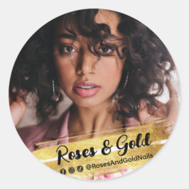 Foto på Social Media Influencer Beauty Brand Model Runt Klistermärke